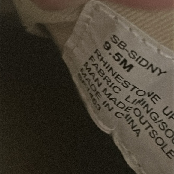 Betsy Johnson glittery sneakers - Picture 5 of 6